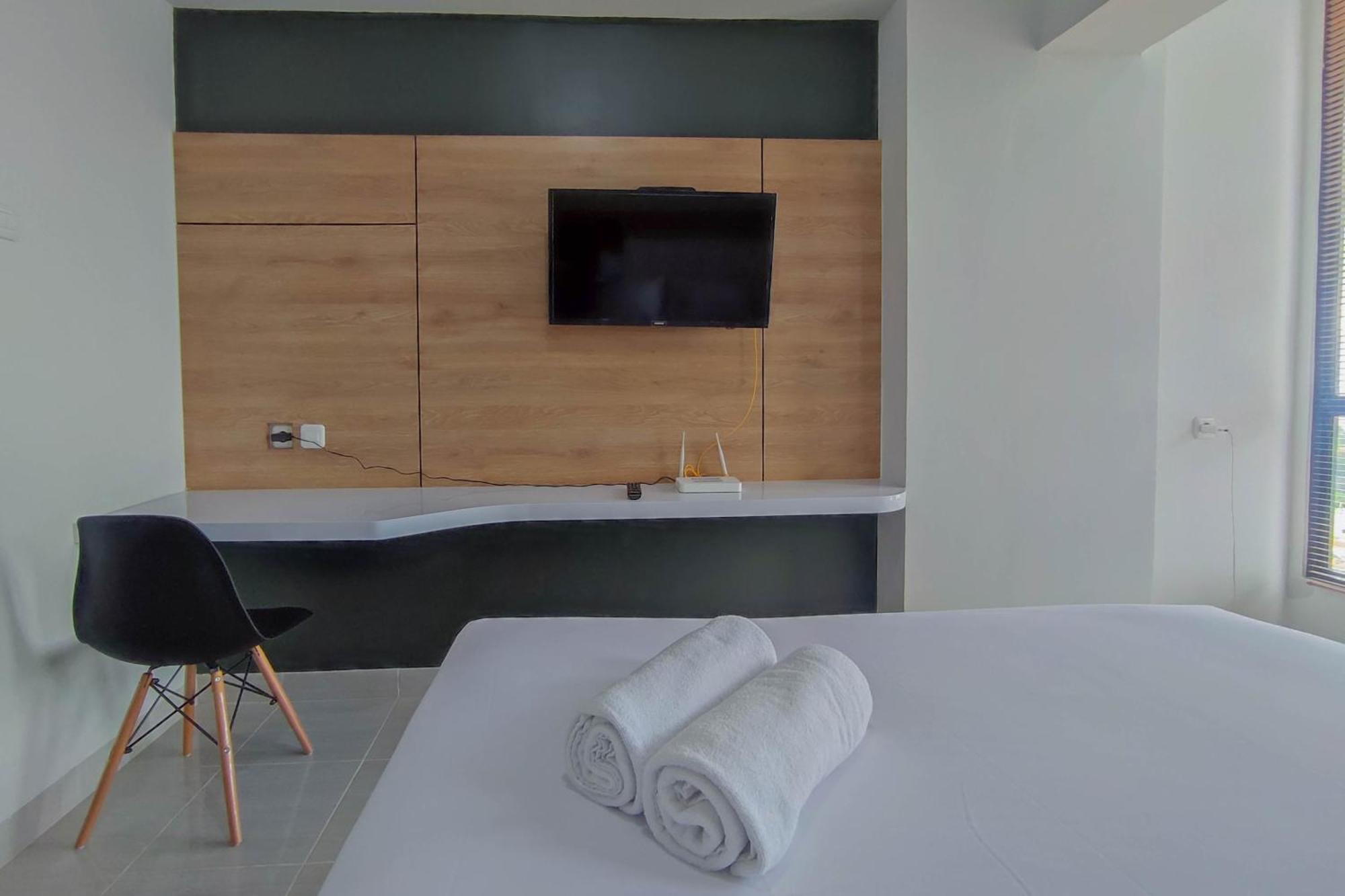 Apartemen And Comfortable 1br The Alton By Travelio *