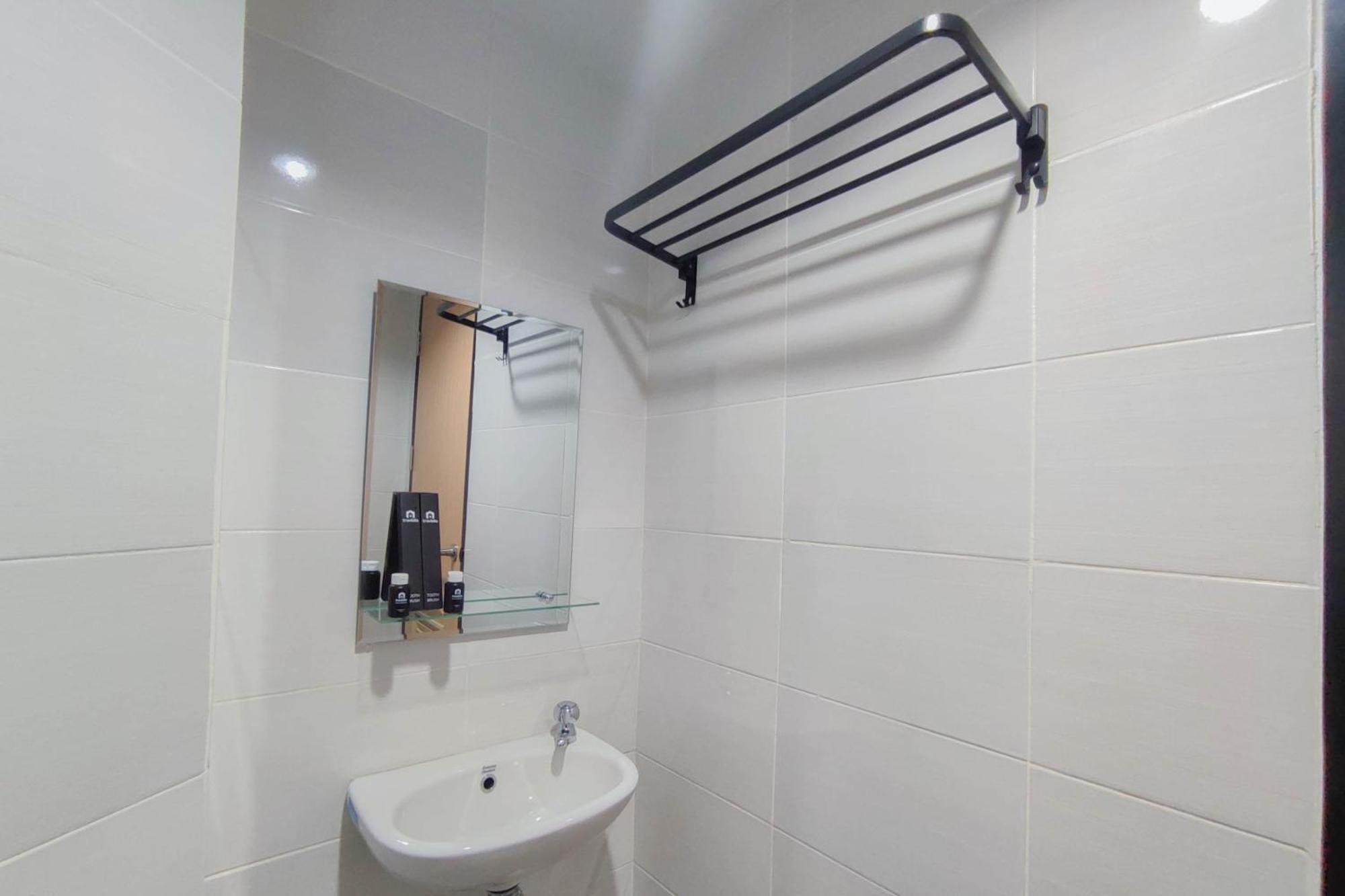 And Comfortable 1br The Alton By Travelio Apartemen *